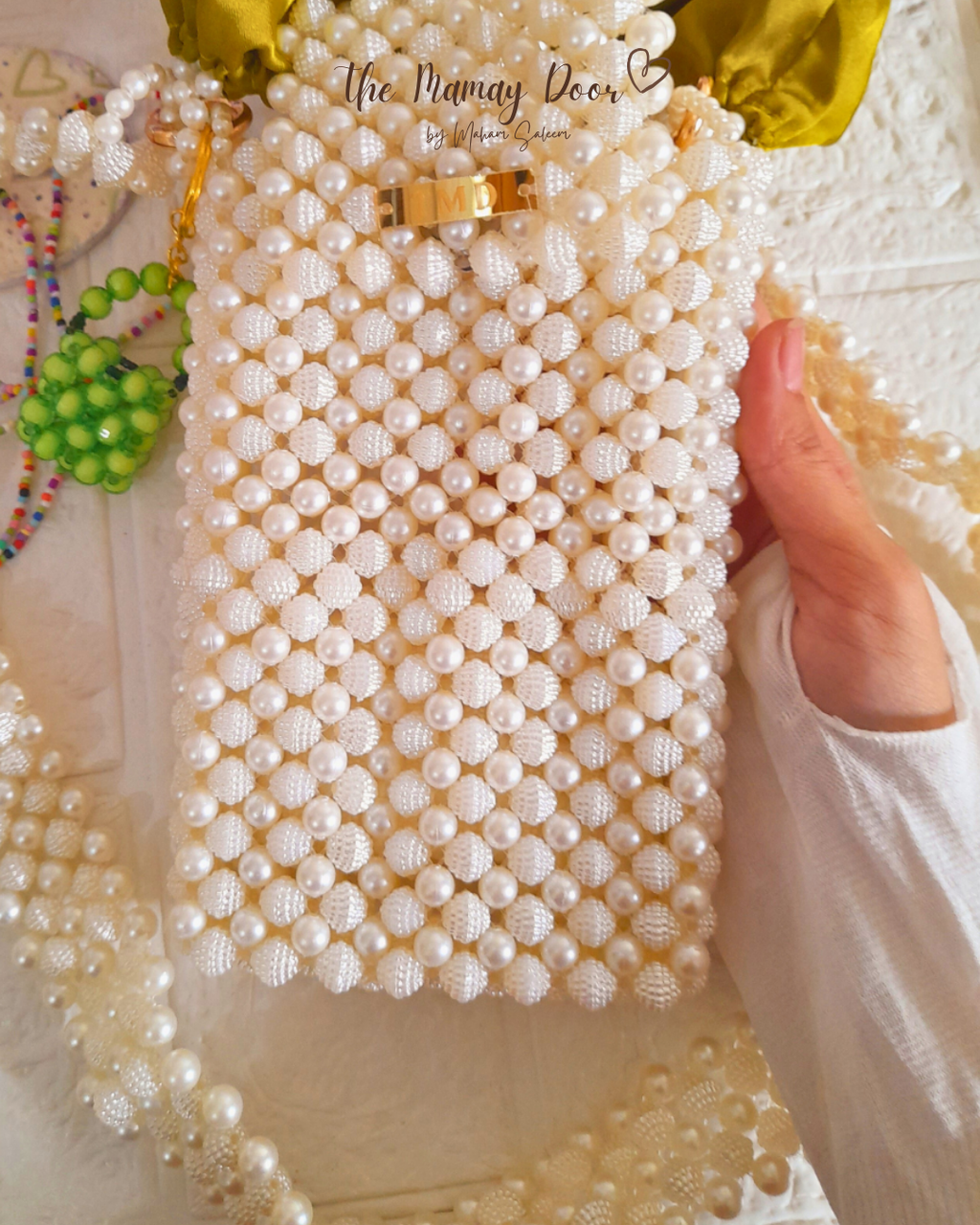 Berry Pearl Mobile pouch