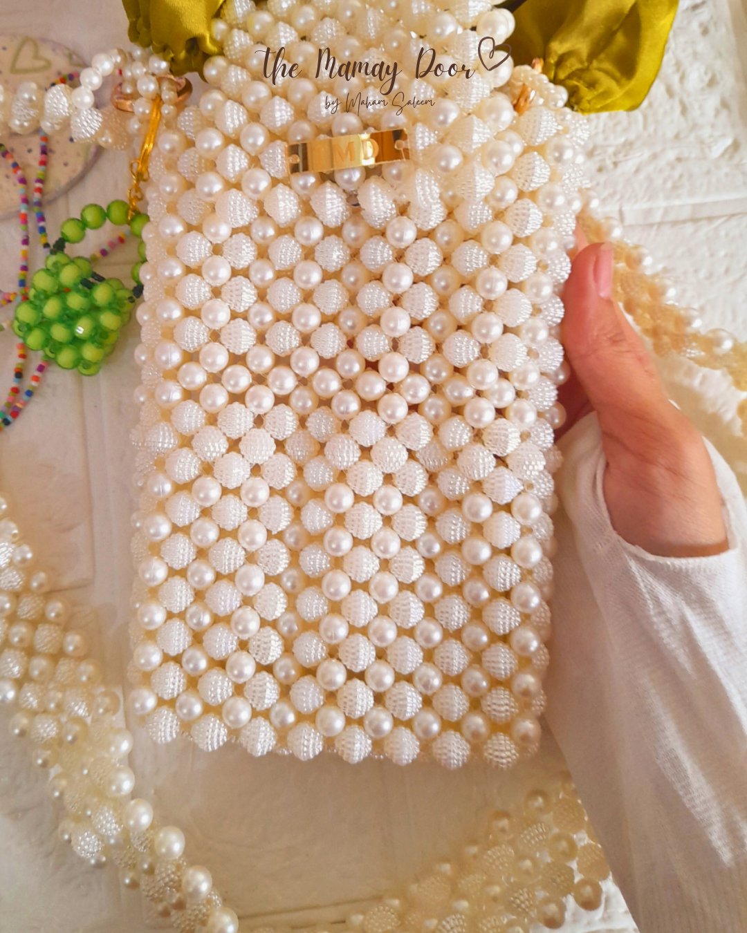Berry Pearl Mobile pouch
